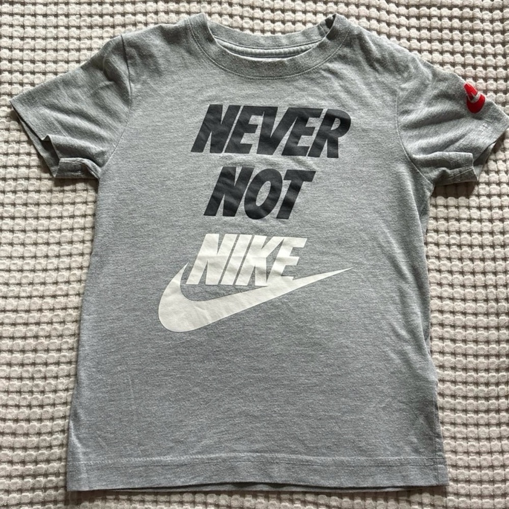 Nike Kids Gray and White Graphic Tee